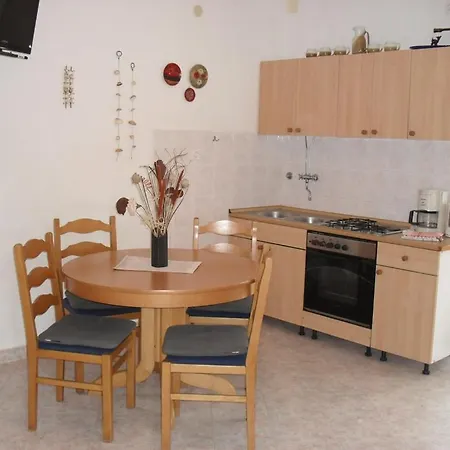 In With Balcony, Air Conditioning, Wifi 87-3 Apartmán Lopar
