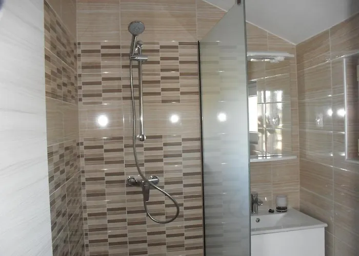 In With Balcony, Air Conditioning, Wifi 87-3