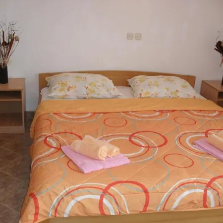In With Balcony, Air Conditioning, Wifi 87-3 Апартаменты Лопар