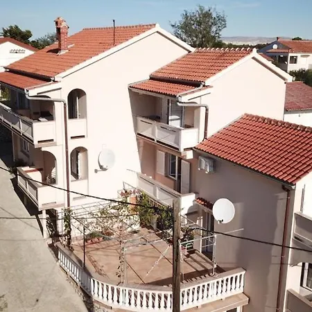 Apartment In With Balcony, Air Conditioning, Wifi 87-3